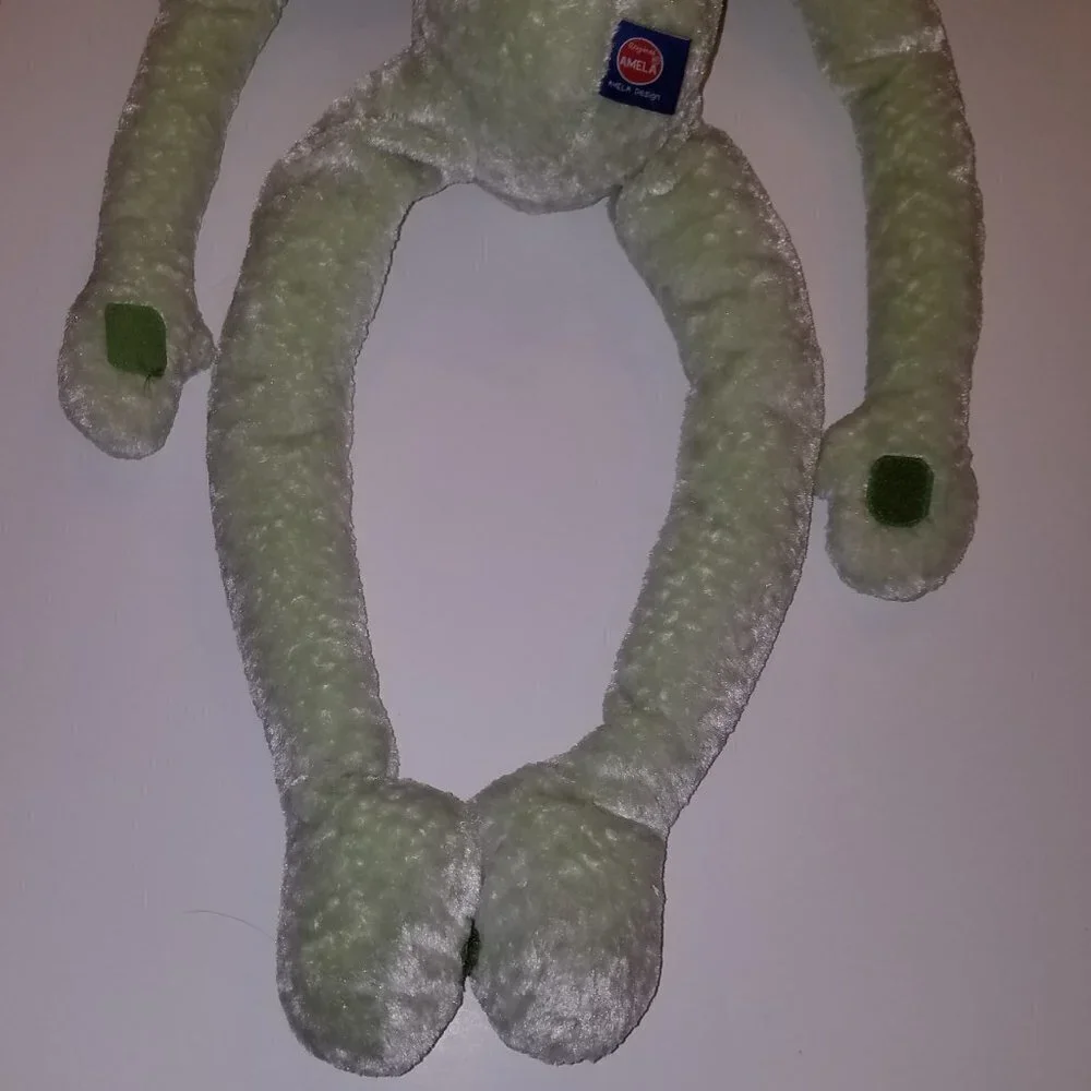 Amela green frog